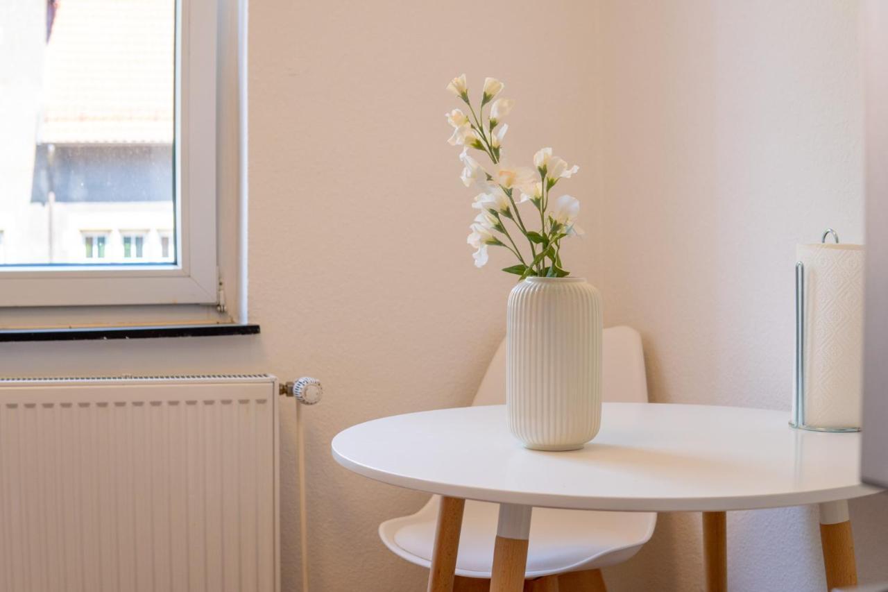 "Purple Chill" Super Zentrale Ferienwohnung Hbf-Messe-Buergerweide-Citygate-Ovb Arena Bremen Bagian luar foto