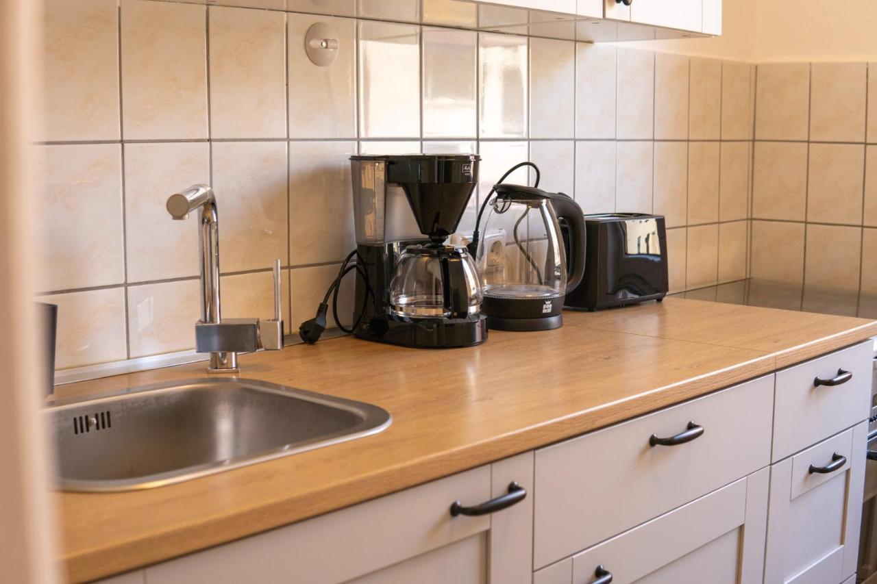 "Purple Chill" Super Zentrale Ferienwohnung Hbf-Messe-Buergerweide-Citygate-Ovb Arena Bremen Bagian luar foto