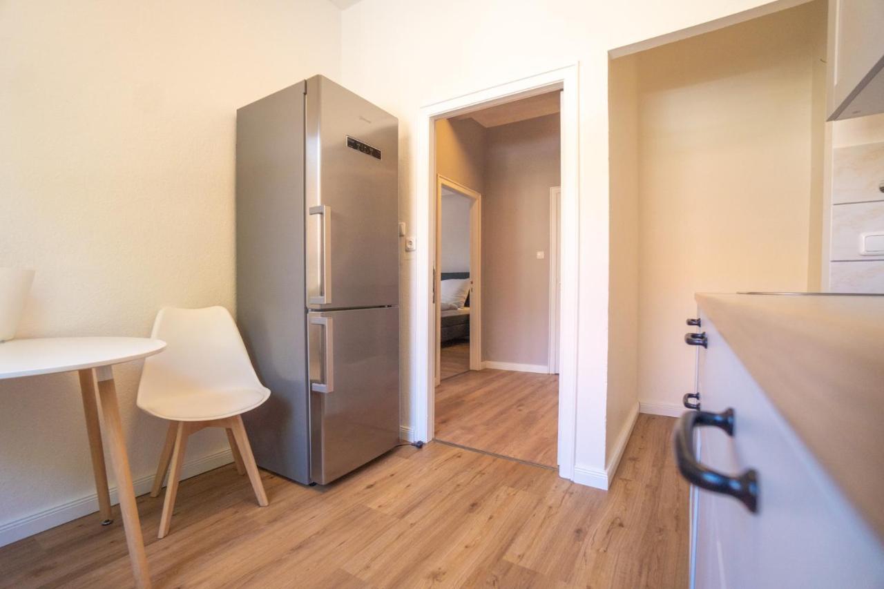 "Purple Chill" Super Zentrale Ferienwohnung Hbf-Messe-Buergerweide-Citygate-Ovb Arena Bremen Bagian luar foto